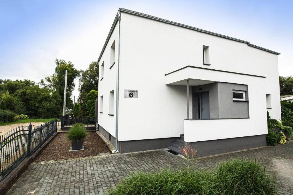 Apartament Batorego Любонь Экстерьер фото